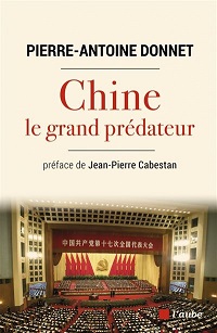 La Chine est terrifiante, déclare Pierre-Antoine Donnet. Journaliste expert de la Chine, il a écrit : Chine, le grand prédateur. Dans ce livre, il met en lumière la façon de gouverner de Xi Jinping. TV5MONDE.